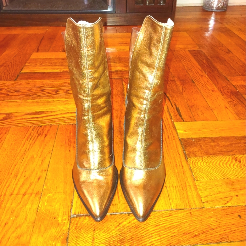 Great condition Uniq Metallic Gold Boots